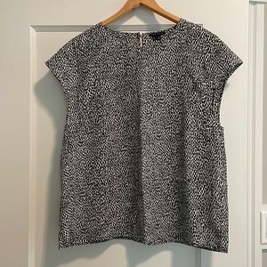Theory Women's Short / Cap Sleeve Top in 100% Silk Size L
